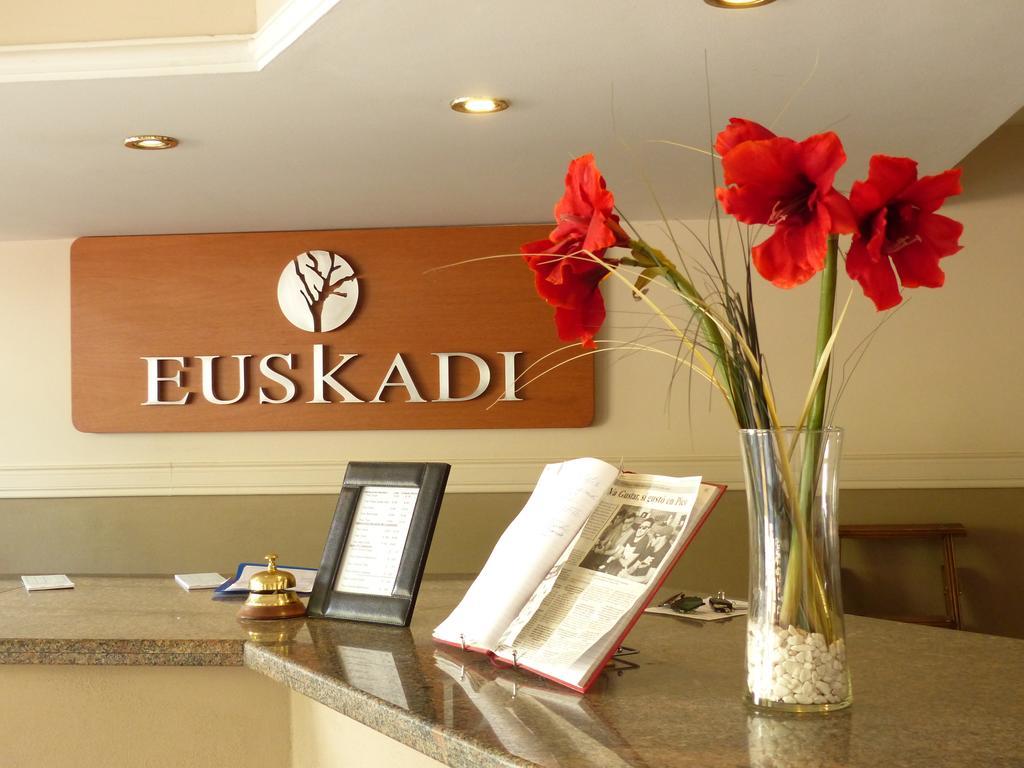 Euskadi Hotel General Pico Exterior foto